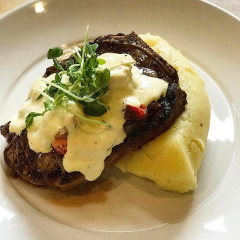 The Bay Hotel & Diner - Restaurant Gold Coast 0