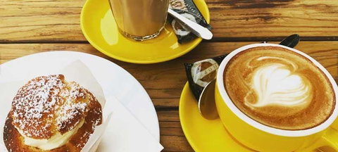 Honey Bee & Saint - Restaurant Gold Coast 1
