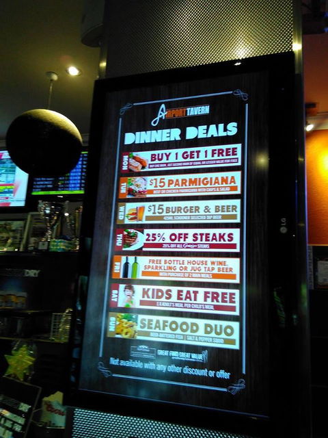 Airport Tavern - Restaurant Gold Coast 16