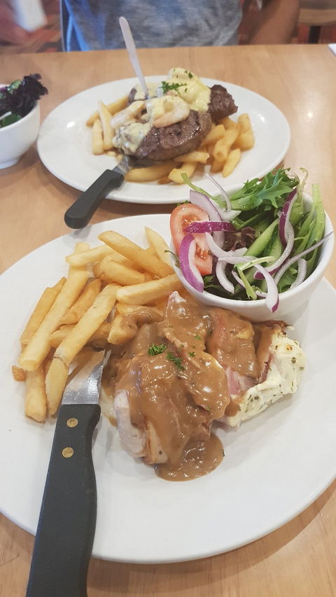 Airport Tavern - Restaurant Gold Coast 6