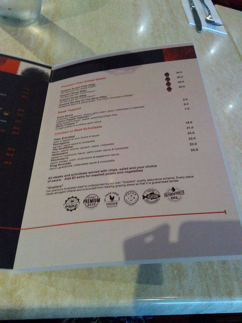 Airport Tavern - Restaurant Gold Coast 11
