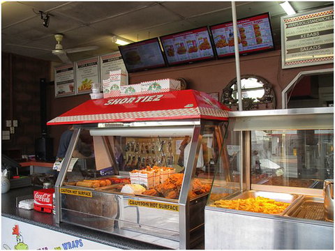 Shortiez Country Fried Chicken - Restaurant Gold Coast 0