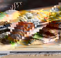 The Lake Brewhouse - Restaurant Gold Coast