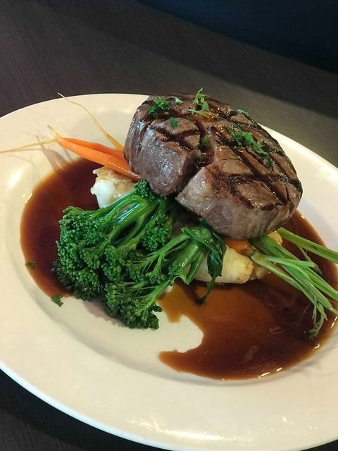 The Buffs Club - Restaurant Gold Coast 5
