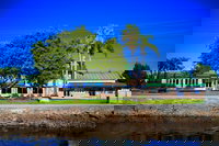 Tea Gardens HotelMotel