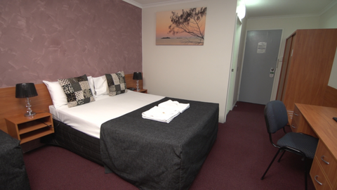 Albert Court Motel - Restaurant Gold Coast 1