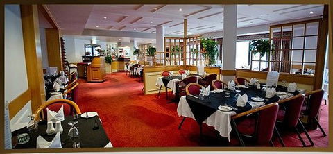 Signatures Restaurant & Conference Centre - Restaurant Gold Coast 0