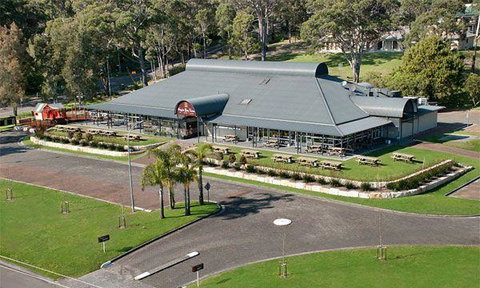 Empire Bay Tavern - Restaurant Gold Coast 5