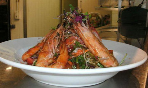 Empire Bay Tavern - Restaurant Gold Coast 6