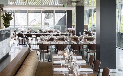 V Series - Restaurant Gold Coast 12