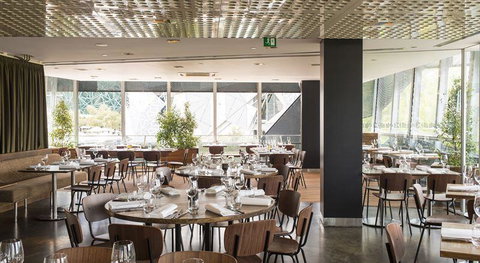 V Series - Restaurant Gold Coast 5