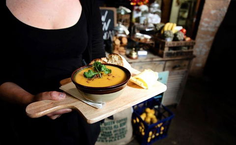 Worn-Out-Wares Cafe - Restaurant Gold Coast 9