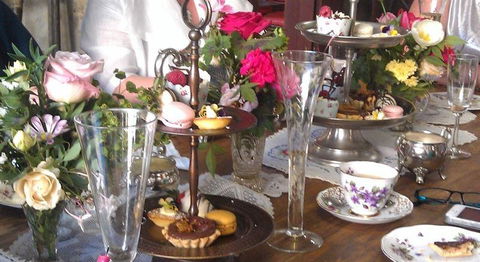 Worn-Out-Wares Cafe - Restaurant Gold Coast 6