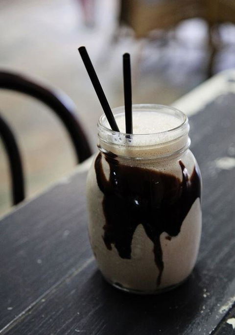 Worn-Out-Wares Cafe - Restaurant Gold Coast 7