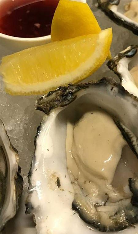 RST Seafood Restaurant - Restaurant Gold Coast 9
