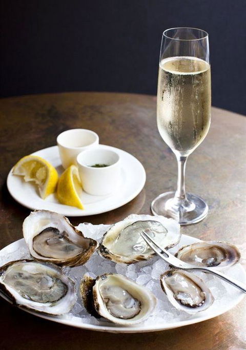 RST Seafood Restaurant - Restaurant Gold Coast 3