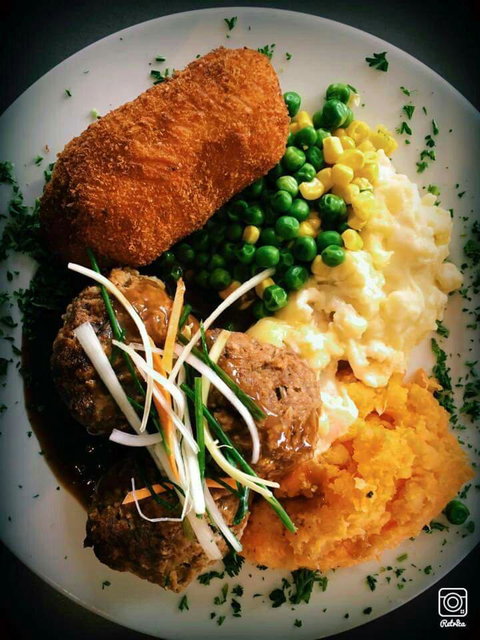 Cascade Hotel - Restaurant Gold Coast 5