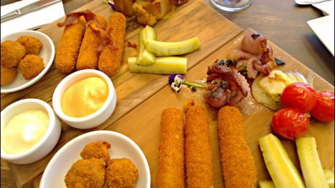 El Perro Tapas & Pizza - Restaurant Gold Coast 0