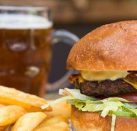 Waroona Hotel - Restaurant Gold Coast