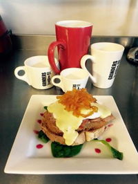 Dampir Beachfront Cafe  Takeaway