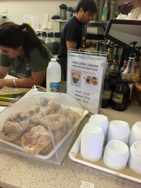 Ningaloo Bakehouse & Cafe - Restaurant Gold Coast 3