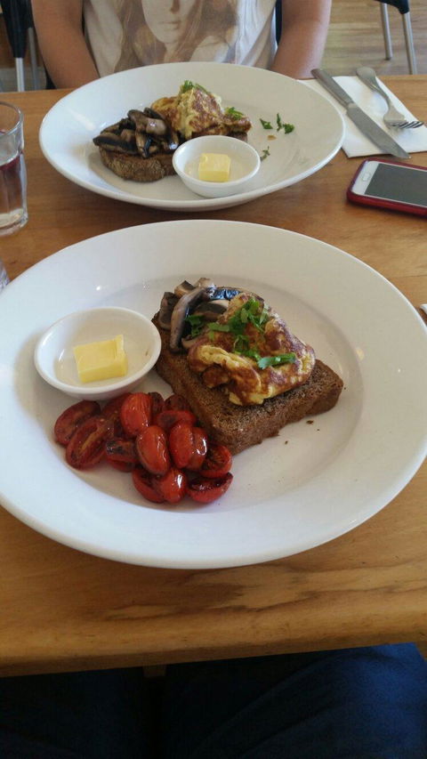 Smithereens Cafe - Restaurant Gold Coast 3