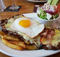 Willunga Hotel - Restaurant Gold Coast