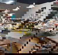 D  M's Bakery Cafe - Restaurant Gold Coast