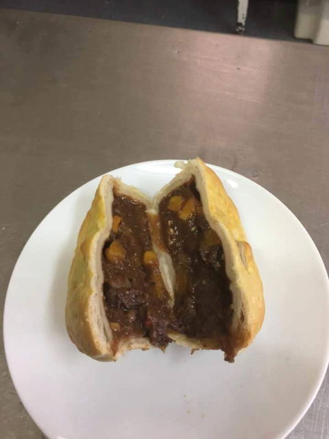 Pies 4 U - Restaurant Gold Coast 2