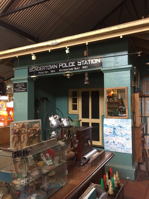 Bordertown Morning Loaf Bakery - Restaurant Gold Coast 7