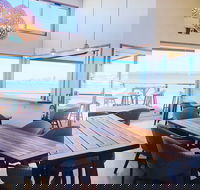 Oyster HQ - Restaurant Gold Coast