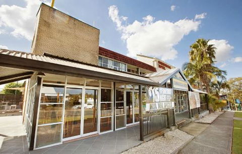 Commercial Hotel - Restaurant Gold Coast 0