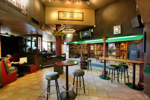 O'Malley's Irish Pub - Restaurant Gold Coast 0