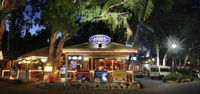 Apres Beach Bar  Grill