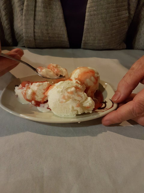 Roses Chinese Resaurant - Restaurant Gold Coast 1