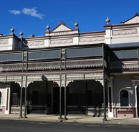 Warwick Hotel - Restaurant Gold Coast
