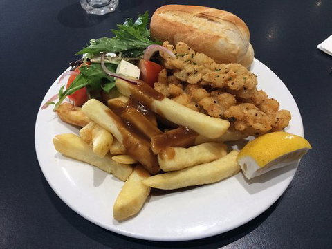 EJ's Bistro - Centrals Sports Club Trinity Beach - Restaurant Gold Coast 0