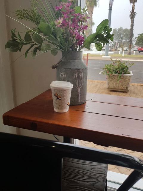 Gidgee Bean Cafe @ Cunnamulla - Restaurant Gold Coast 6