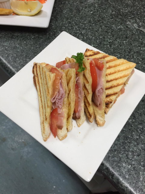 Ivy's Coffee & Cake - Restaurant Gold Coast 1