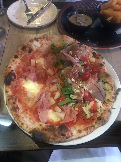 Max Bar & Restaurant - Restaurant Gold Coast 6