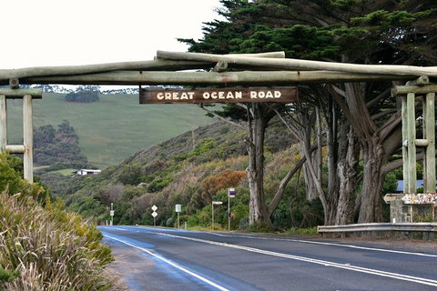 Small-Group Great Ocean Road And Twelve Apostles Full-Day Tour - Restaurant Gold Coast 0