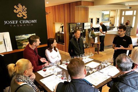 Tamar Valley Wine And Gin Tour With Lunch - Restaurant Gold Coast 0