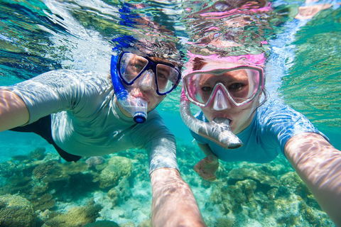 2-Night Whitsunday Islands All-Inclusive Sailing Tour From Airlie Beach - Restaurant Gold Coast 2
