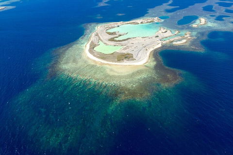 Abrolhos Islands Fixed-Wing Scenic Flight - Restaurant Gold Coast 4