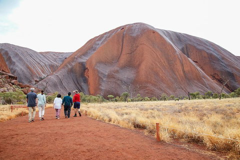 Ayers Rock Combo: Uluru Base And Sunset Plus Uluru Sunrise And Kata Tjuta With An Optional BBQ Dinner Or Kings Canyon Day Trip - Restaurant Gold Coast 3