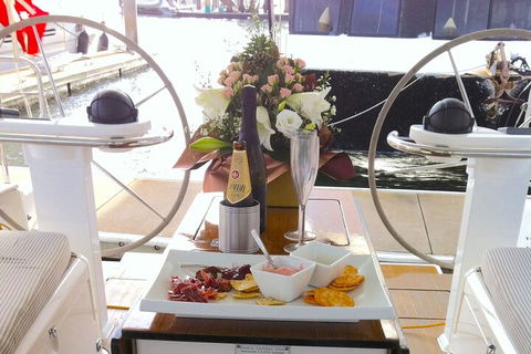 Sailing Curlew Escape On Moreton Bay - Restaurant Gold Coast 1