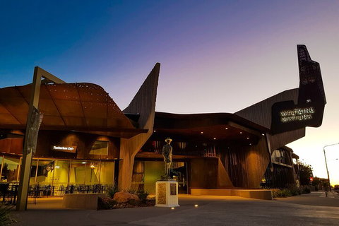 8-Day Outback Experience From Queensland - Restaurant Gold Coast 4