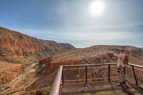 Private 9 Hour Walk And Waterhole Tour In West MacDonnell Ranges - Restaurant Gold Coast 3