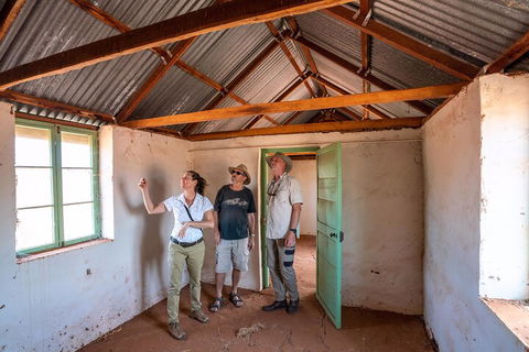 Private Cultural And Historical Painted Desert Tour In Hermannsburg - Restaurant Gold Coast 4