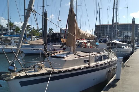Townsville Small Group Sunset Sail Sailing Cruise Boat Tour Charter Hire - Restaurant Gold Coast 1